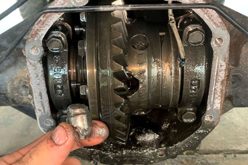 Dấu hiệu hư hỏng của trục láp xe ô tô - 2