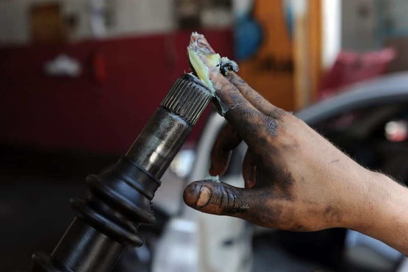 Dấu hiệu hư hỏng của trục láp xe ô tô - 4