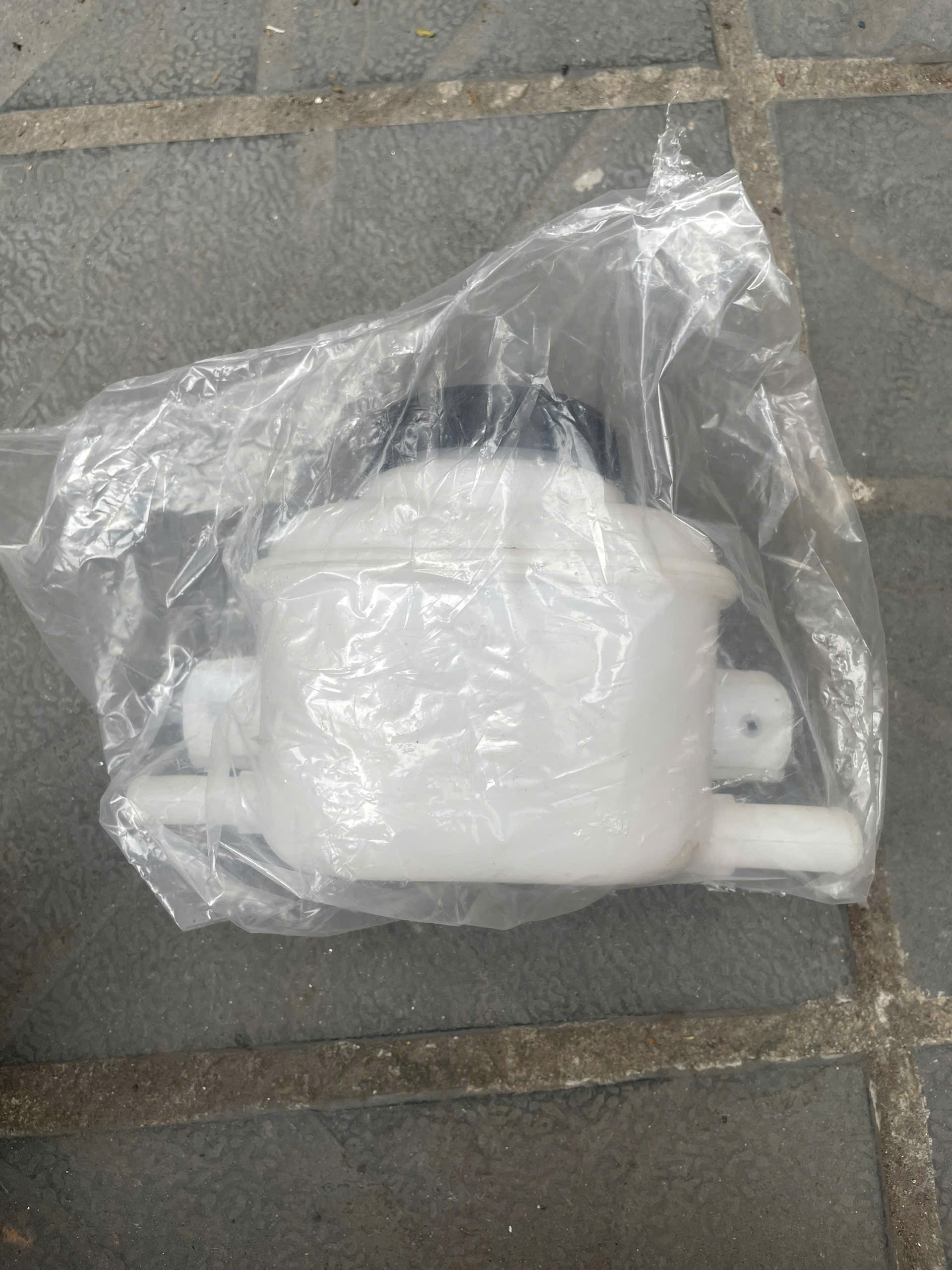 z7619456096392_ade6234ff50760754d49073707429f62